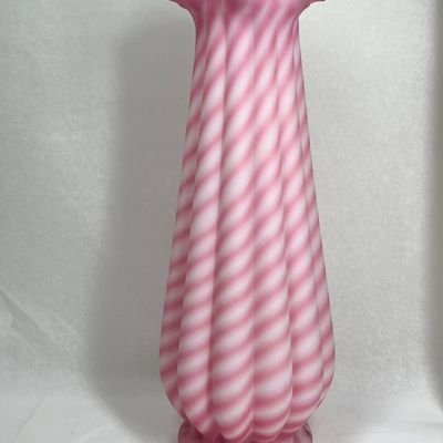 1990s FENTON ROSALENE SATIN PINK/WHITE SPIRAL OPTIC VASE