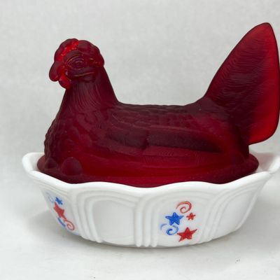 FENTON RED AMERICANA GLASS HEN ON NEST
