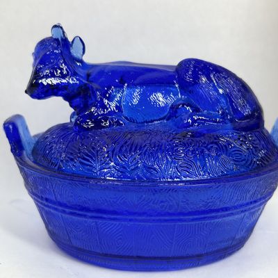 Sale Photo Thumbnail #101: WESTMORELAND COBALT BLUE PRESSED GLASS COW DISH