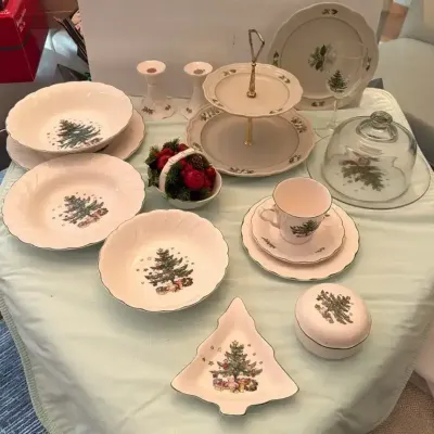 Nikko Christmas Dish & Serve Set, Pfaltzgraf 2-Tier Tray & Plates