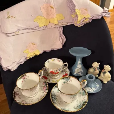 3 Tea Cups, 2 Beacon Hill Candleholders, Duck Salt & Pepper & Lavender Linens