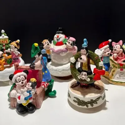 5 Disney Schmid Christmas Music Boxes