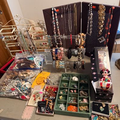 Sale Photo Thumbnail #86