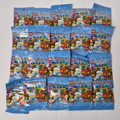 Sealed LEGO Minifigures Series 22 - 71032