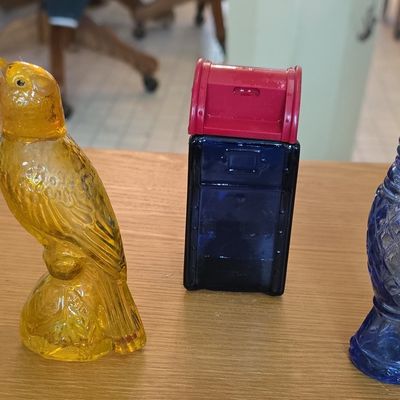 Sale Photo Thumbnail #97: Vintage Avon Novelty Glass Collection