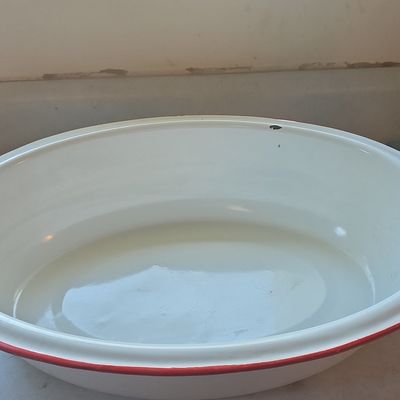 Sale Photo Thumbnail #145: Vintage White Enamelware Oval Roasting Pan