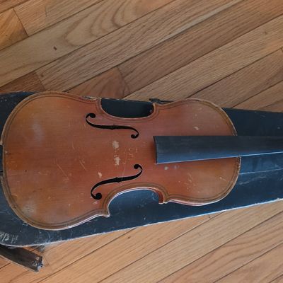 Sale Photo Thumbnail #19: Vintage Student Violin