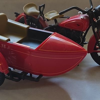 Sale Photo Thumbnail #137: 1933 Harley-Davidson Motorcycle with Sidecar Die-Cast Coin Bank
