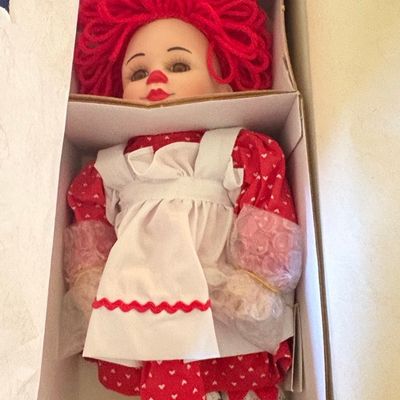 Sale Photo Thumbnail #123: Marie Osmond Fine Porcelain Raggedy Ann Collector Doll