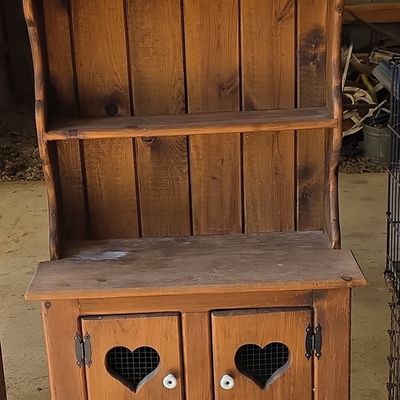 Sale Photo Thumbnail #26: Vintage Country Pine Pie Safe Hutch