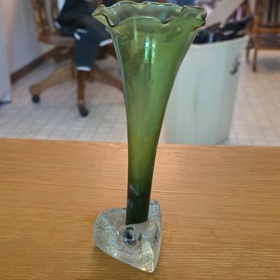 Sale Photo Thumbnail #131: Vintage Aseda Glasbruk 'Jack in the Pulpit' Bud Vase by Bo Borgström