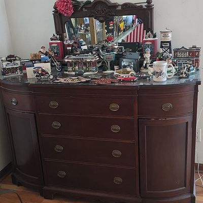 Sale Photo Thumbnail #9: Harley-Davidson Themed Estate Collection