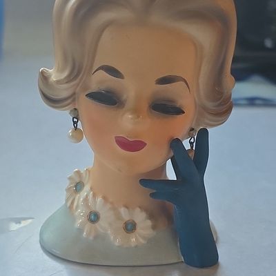 Sale Photo Thumbnail #68: Vintage Napcoware Lady Head Vase (C6427)
