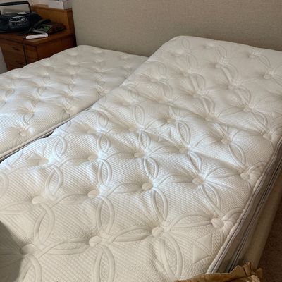 Sale Photo Thumbnail #385: That is composed of two twin mattresses that are independently controlled by remotes
Also includes the tweed bedframe and platform that moves bed up and down
Both sides seem to work as should
And all the fancy bedding as pictured