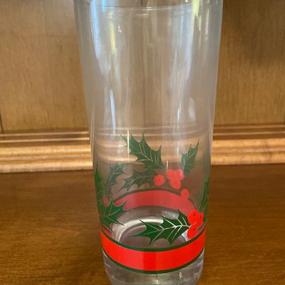 Sale Photo Thumbnail #41: Drinking glasses and stemware