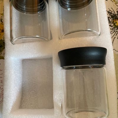 Sale Photo Thumbnail #612: Kitchen utensils