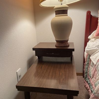Sale Photo Thumbnail #553: Tiered table with lamp