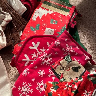 Sale Photo Thumbnail #587: Kitchen towels