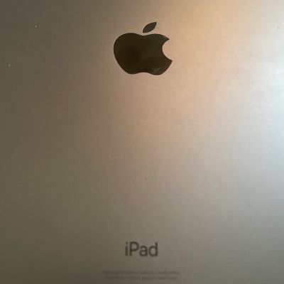 Sale Photo Thumbnail #518: Black iPad needs to be charged