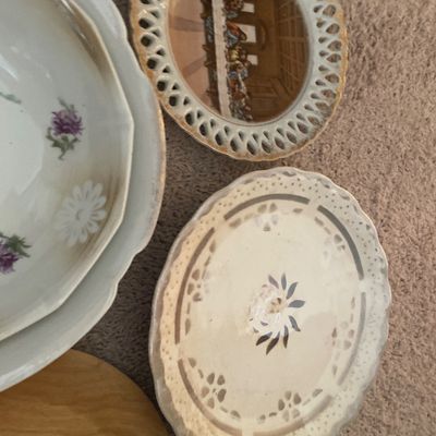 Sale Photo Thumbnail #584: Plates
