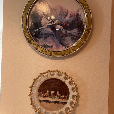 Sale Photo Thumbnail #729: Plate wall decor