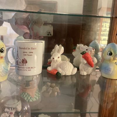 Sale Photo Thumbnail #88: Misc ceramic