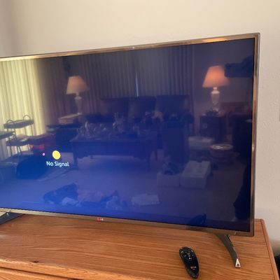 Sale Photo Thumbnail #209: With remote