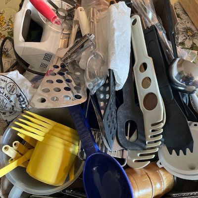 Sale Photo Thumbnail #616: Many kitchen utensils
