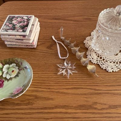 Sale Photo Thumbnail #164: Misc decor