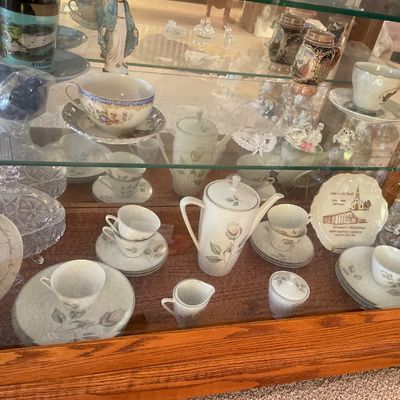 Sale Photo Thumbnail #197: Does not include display cabinet
Includes china tea-set and glass decor