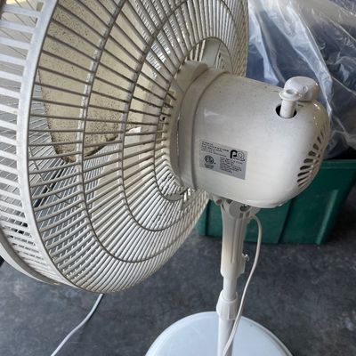 Sale Photo Thumbnail #759: Standing fan