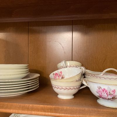 Sale Photo Thumbnail #31: Includes oval bowl and platter with cream and sugar