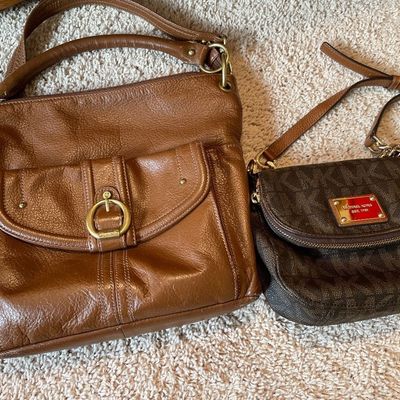Sale Photo Thumbnail #329: Women’s purses