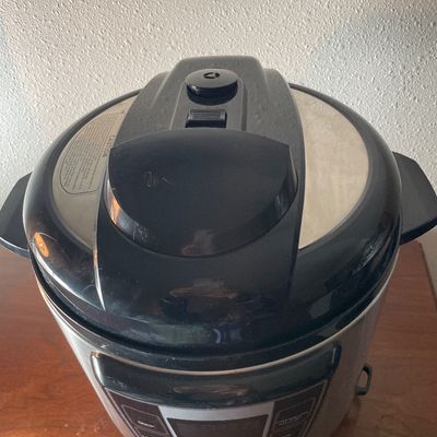 Sale Photo Thumbnail #627: Power cooker with cord