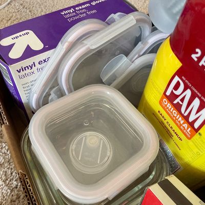 Sale Photo Thumbnail #678: Kitchen items