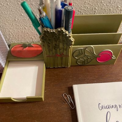 Sale Photo Thumbnail #462: Office items
