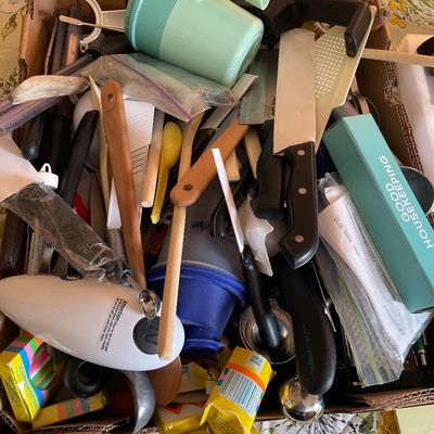 Sale Photo Thumbnail #611: Kitchen utensils
