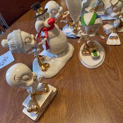 Sale Photo Thumbnail #230: Sports Tweety figures