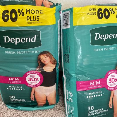Sale Photo Thumbnail #442: Unopened
Size M