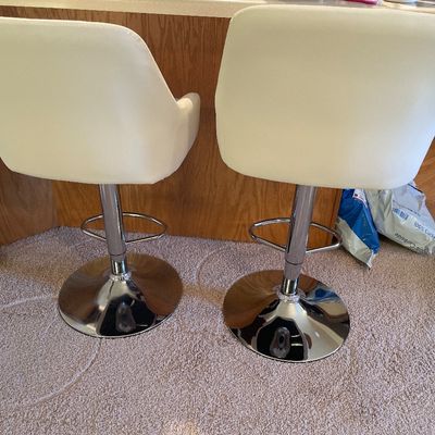 Sale Photo Thumbnail #153: Adjustable height, stools