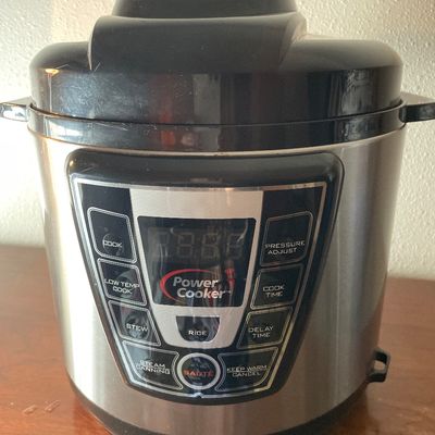 Sale Photo Thumbnail #626: Power cooker with cord