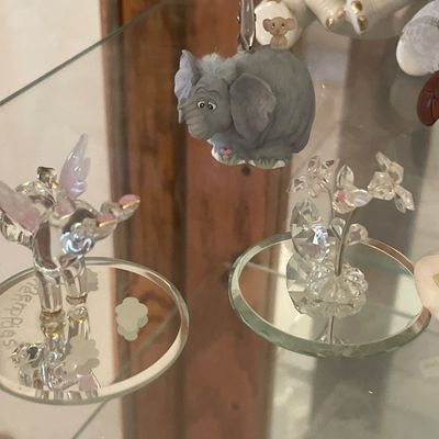 Sale Photo Thumbnail #83: Misc decor
