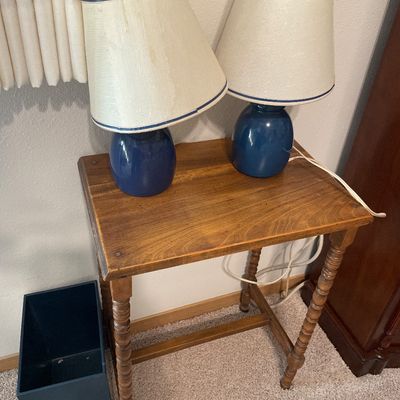 Sale Photo Thumbnail #286: Two small lamps, small table and garbage can