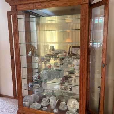 Sale Photo Thumbnail #203: Glass display cabinet
Same dimensions of the first one