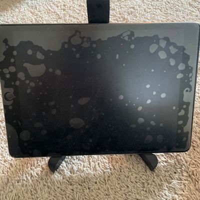 Sale Photo Thumbnail #517: Black iPad needs to be charged