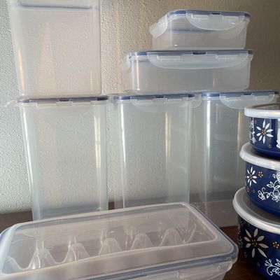 Sale Photo Thumbnail #622: Storage containers