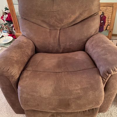 Sale Photo Thumbnail #155: I could not get this chair to work properly