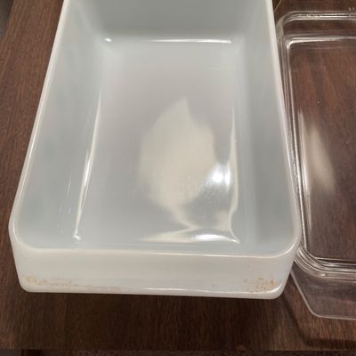 Sale Photo Thumbnail #550: Square pan with lid
Has chip on lid