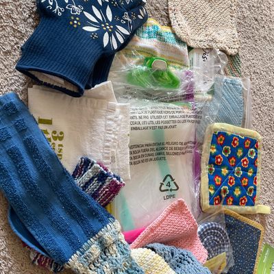 Sale Photo Thumbnail #670: Pot holder and towel