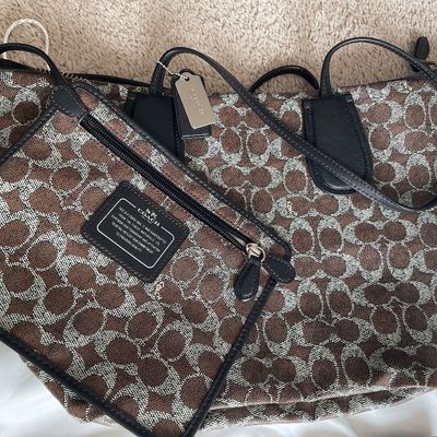 Sale Photo Thumbnail #448: Coach purse